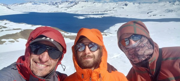 Colorado (Laguna del Maule)