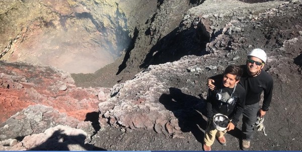 Crater volcan villarrica