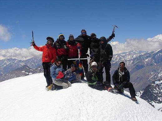 Canaleta paralela a glaciar Juncal Norte