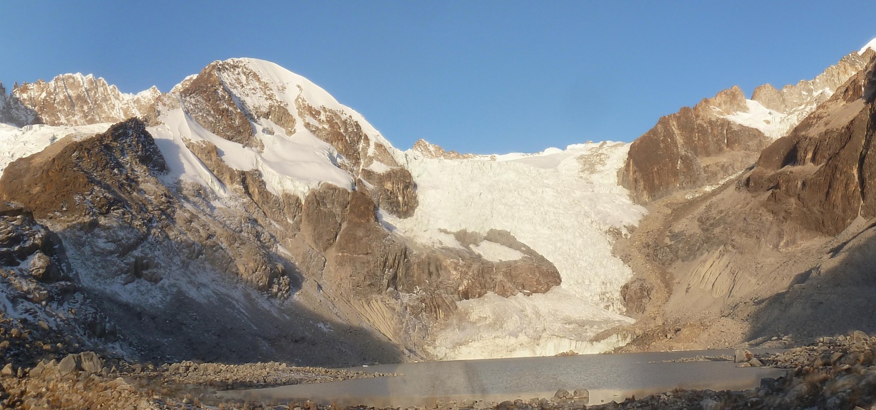 Laguna glaciar Janq'u Uma