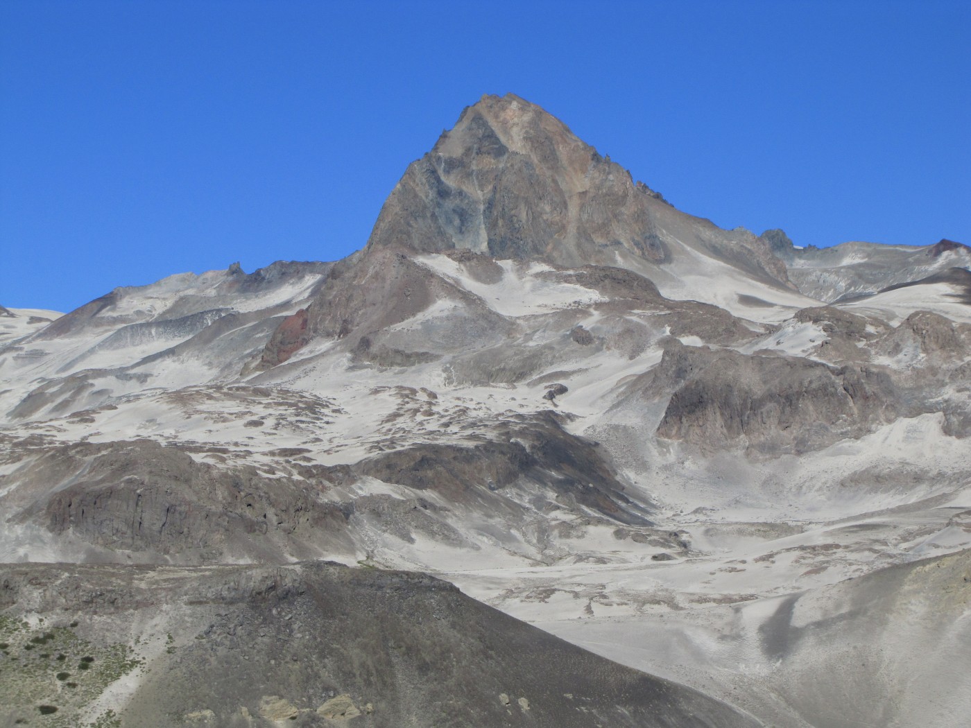 Volcán Rajaduras