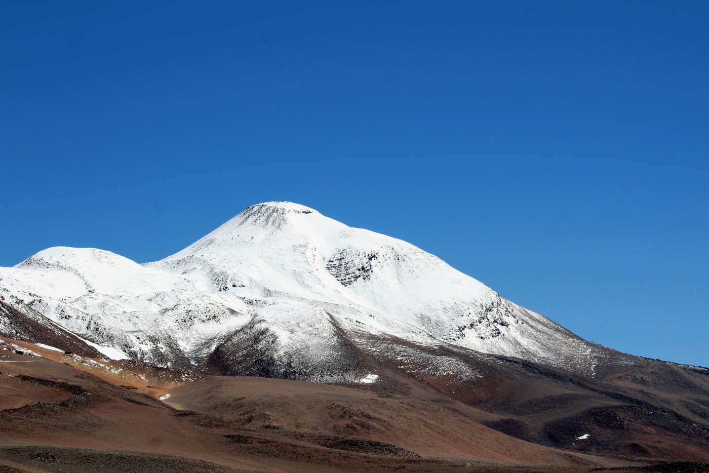 Volcán Dos Conos Este