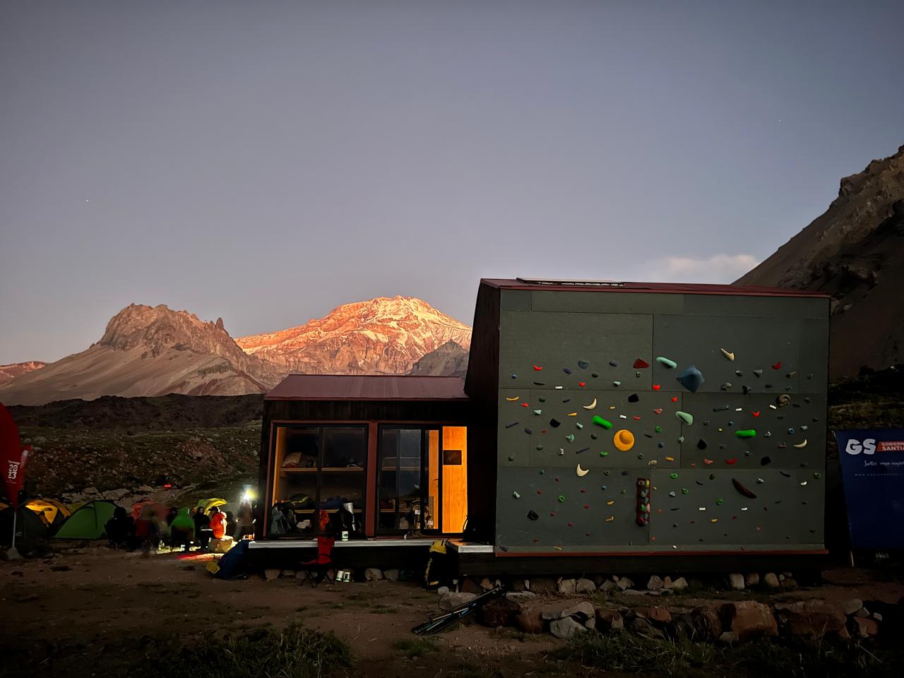 Refugio Volcán Tupungato 