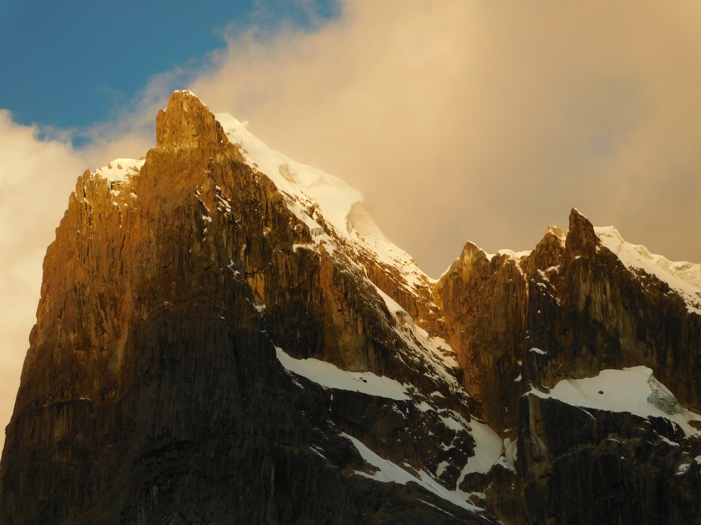 Nevado Puscanturpa Norte