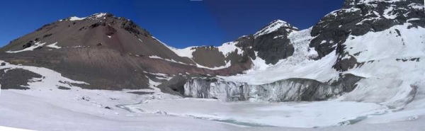 Cerro Unión y laguna del Morado