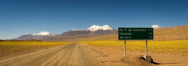 Volcán Tumisa desde camino a Socaire