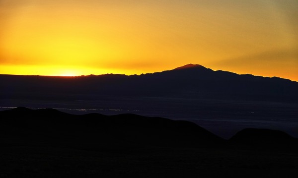 Atardecer tras el cerro Quimal