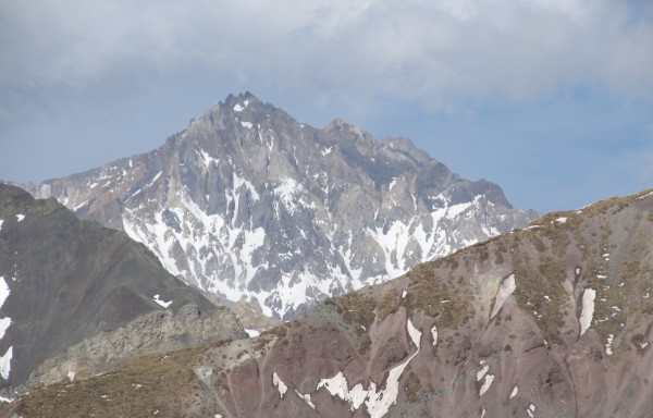 Pico Colina Sur desde Termas de Colina