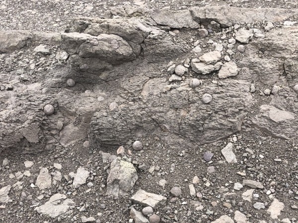 Bolones de piedra