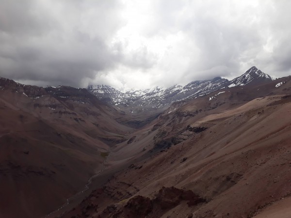 Vista al Cepo y Cerro el Plomo 