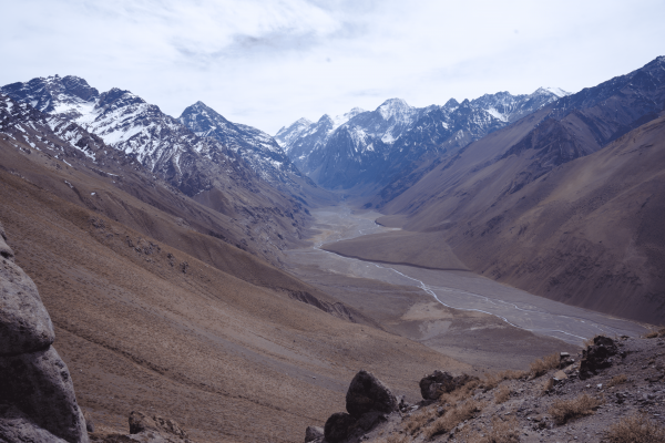El valle del río Olivares y la Cordillera Ferrosa