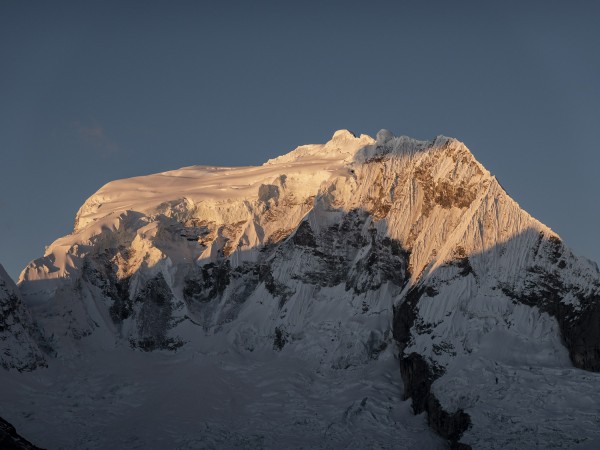 Ranrapalca desde campo morrena Vallunaraju