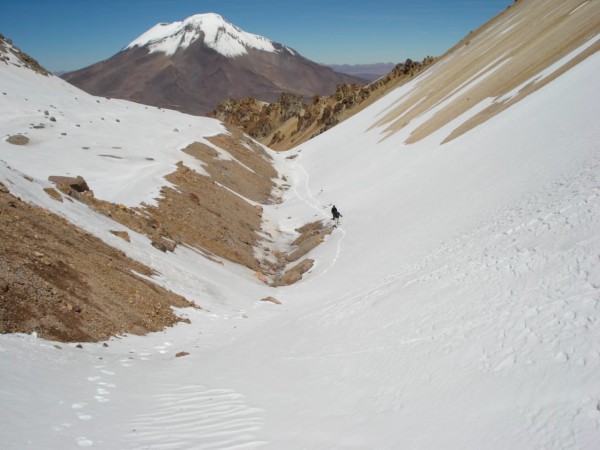 Subiendo el Casiri, vista al Pomerape