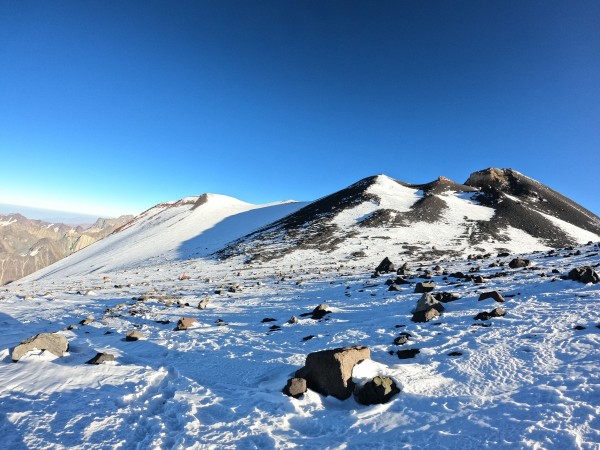 Portezuelo entre Volcán San José y Marmolejo