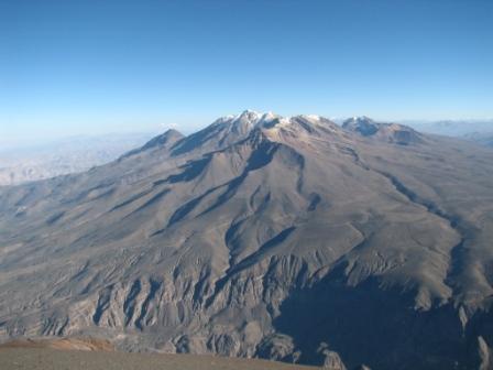 Vista al Chachani desde la cumbre