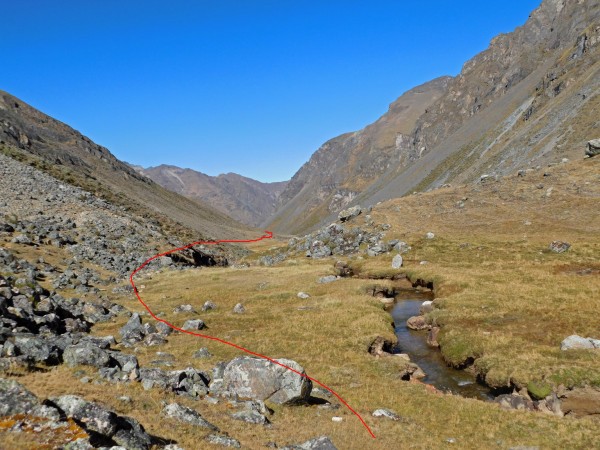 Bajada por la quebrada Segya Bajada por la quebrada Segya