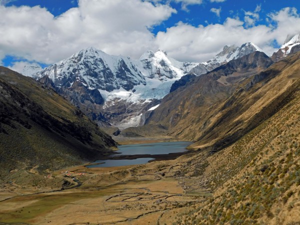 Vista de la laguna Jahuacocha Vista de la laguna Jahuacocha