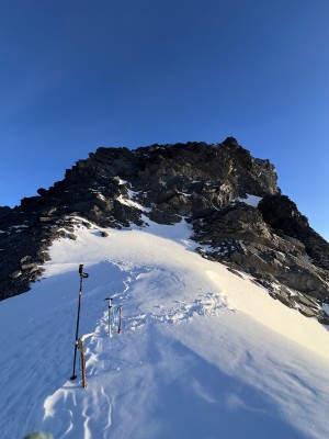 Foto del Pico Gótico desde el portezuelo