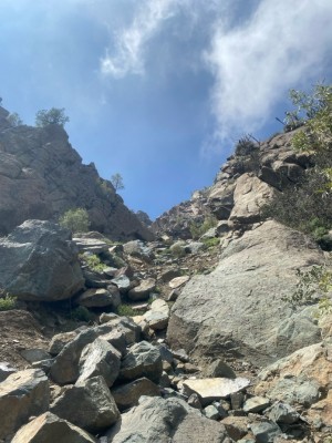 Quebrada arriba después de sortear trepes 