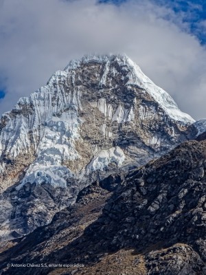 Alpamayo, cara noresteFoto: 17Vista desde Paso MesapataAntonio Chávez S.S.