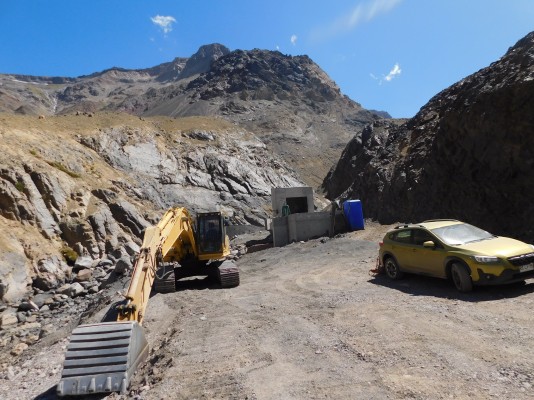 Estacionamiento junto a bocatomaFoto: 2Álvaro Vivanco