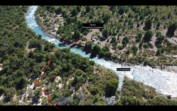 Inicio de la rutaFoto: 4Destaca el color Turqueza de las aguas del río Cortaderal. Héctor Becerra Díaz