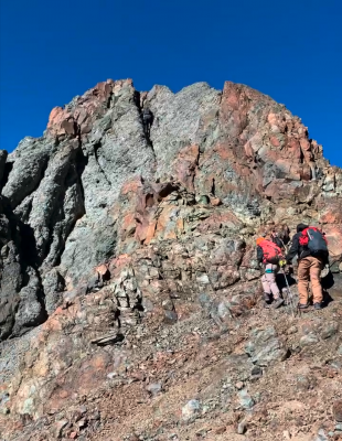 Pasos de escala en roca expuestosFoto: 21Héctor Becerra Díaz
