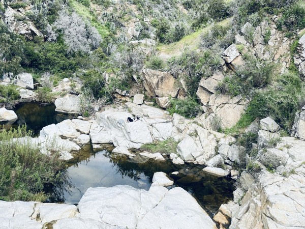 Pozas a los pies de la cascadaFoto: 5Vista desde la parte alta de la Cascada de San JerónimoDirección: SuroesteNicolás Berríos
