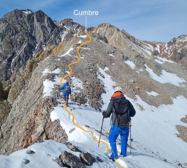 Tramo a cumbre Foto: 8Dirección: SurSimón Olfos