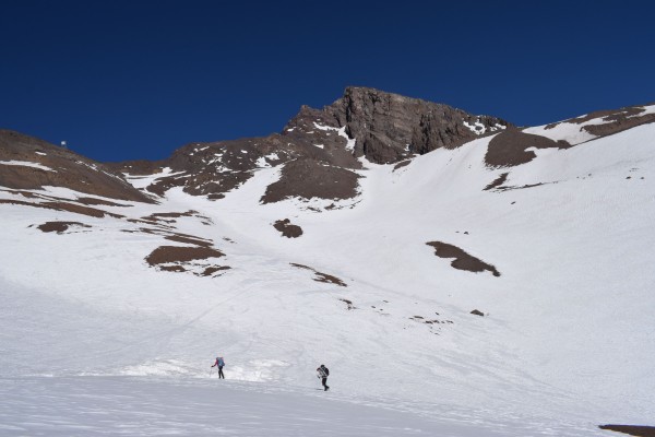 Ruta en invierno Foto: 4Laderas nevadas. Fotografía de septiembre 2022Dirección: EsteSimón Olfos