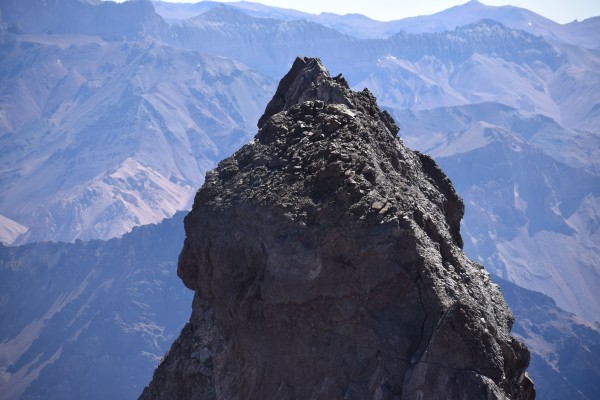 Cumbre vecina Foto: 10Dirección: NoresteSimón Olfos