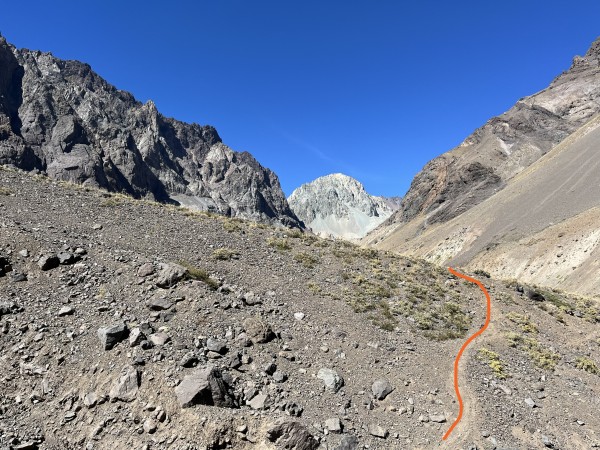Sendero Monos de Agua.Foto: 3Huella por el cajón Monos de Agua. Dirección: EsteÁlvaro Zerené