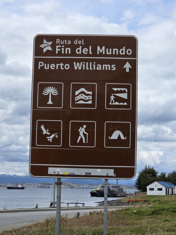 Puerto WilliamsFoto: 22Llegando a la ciudad de Puerto Williams, fin de la travesíaRaúl Castro Hernández