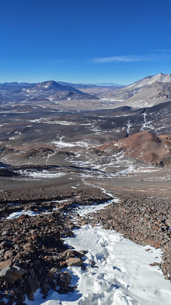 Vista hacia el este desde el canal Foto: 10Vista hacia el este desde el canal a 6000m aproximadamenteDirección: EsteSebastián Hernán García