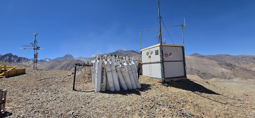 Tanques en la ruta Foto: 9Tanques antes de la cumbre cerro El PlomoRodrigo Pastene