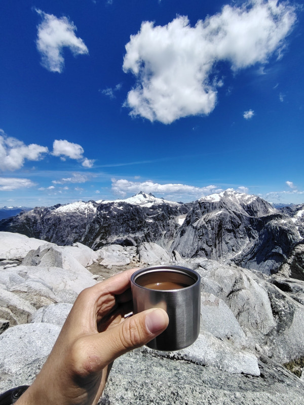 Un cafesito en la cumbreFoto: 11Apuntando al cerro Torrecillas Dirección: SuroesteCarlos Guerrero