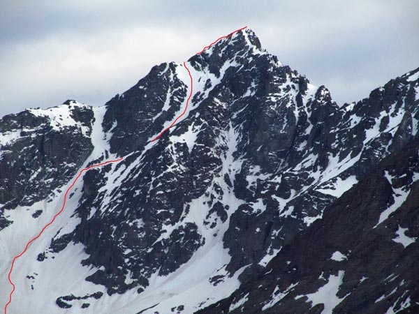 Ruta Pico Negro solitario