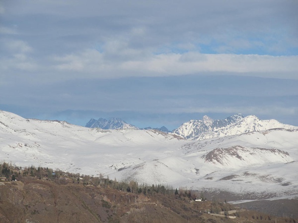 Mesón Alto, Cortaderas y Loma Larga desde cumbre Co. del Medio