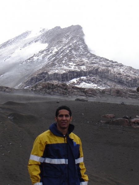 Cráter la olleta, parque de los nevados, Colombia