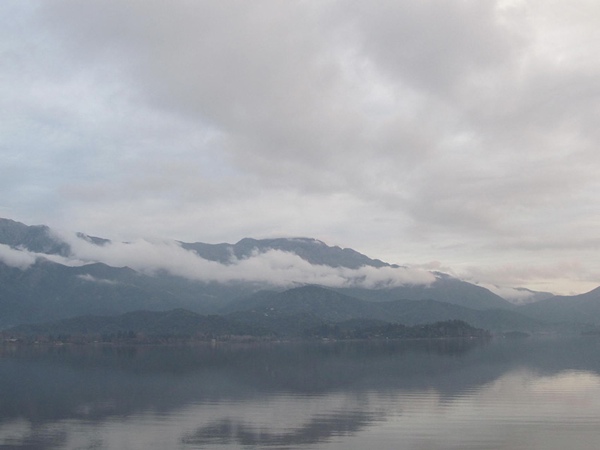 Horcón de Piedra desde Ribera Norte Laguna Aculeo