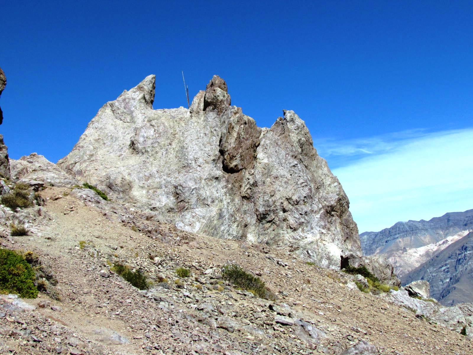 Muela del Diablo vista desde el paso de rocas