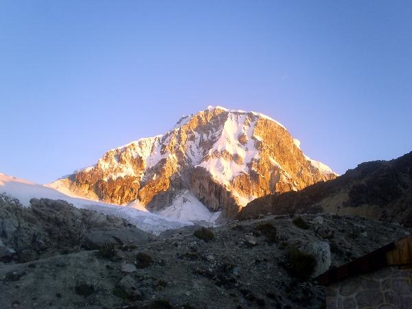 Ranrapalca al atardecer.