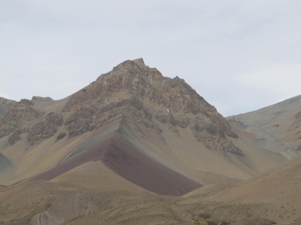 Formaciones Rocosas Anteceden al Rotario