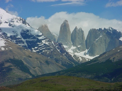 Torre Norte desde entrada al parque