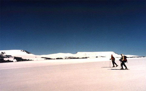 Esquiando por el paso El Arco