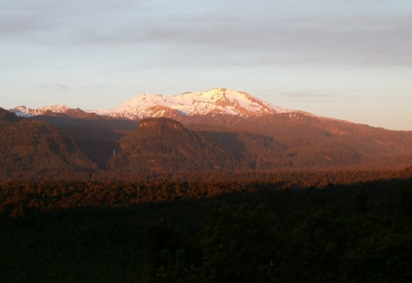 Puyehue y valle del Golgol al atardecer